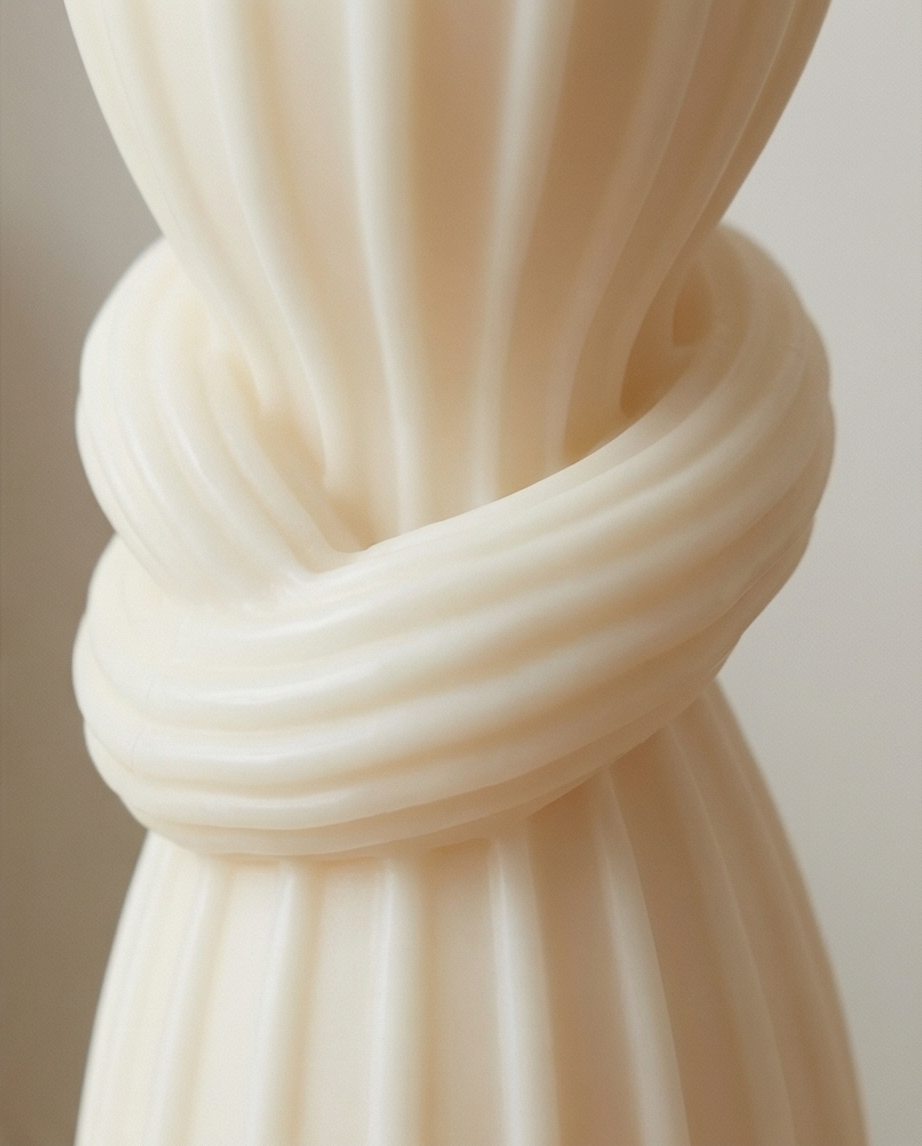 Gebundene Eleganz Kerze